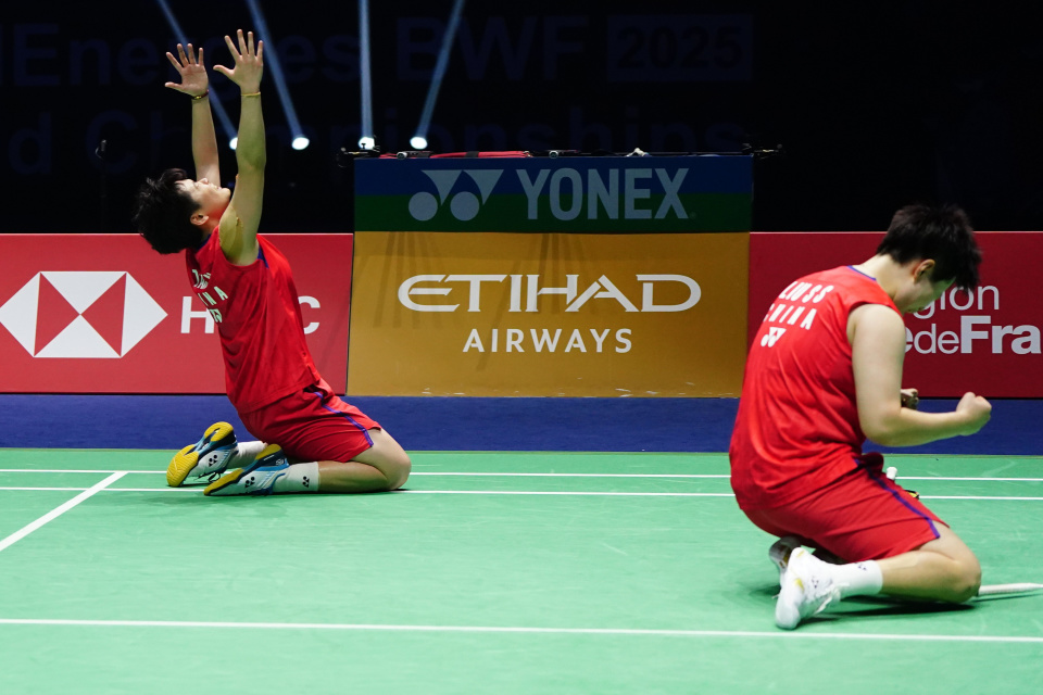 扭伤脚踝, 个奥运会场, 面哭泣 扭伤脚踝, 个奥运会场, 面哭泣