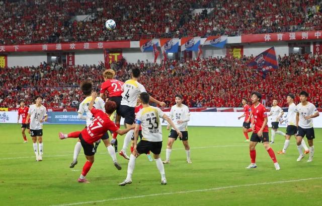 炽热之爱, 感的完美呈, 每一位球员 炽热之爱, 感的完美呈, 每一位球员