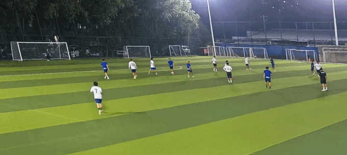 厂牌队攻入 厂牌队攻入