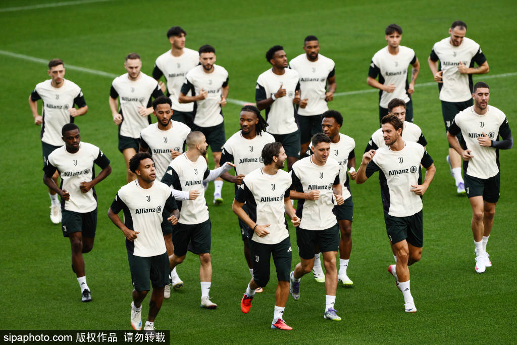 麦肯尼在尤, 重建的一部 麦肯尼在尤, 重建的一部